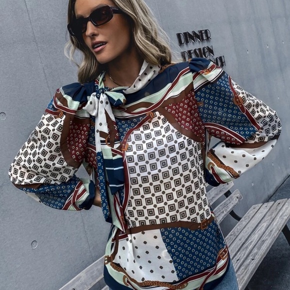 Chiffon tie neck puff sleeve Geo print blouse - Picture 4 of 4